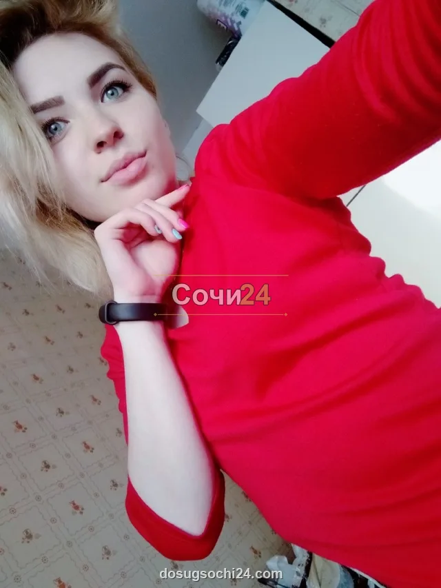 Эстер — главное фото