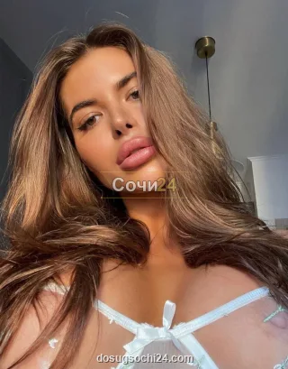 Лаура — проститутка в районе Сириус